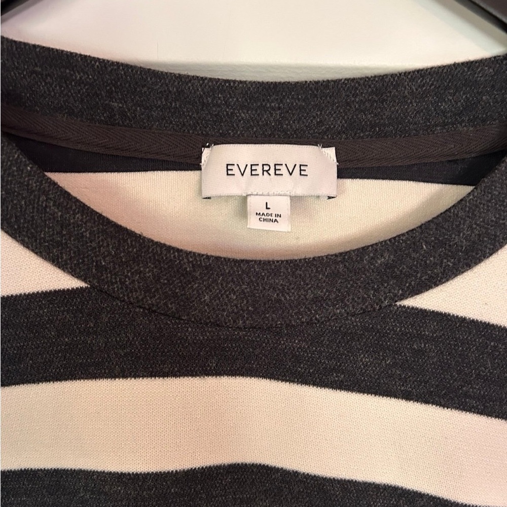 Evereve Crewneck Gray and Cream Striped Sweatshirt with Drop Sleeves Size Large - Picture 12 of 13